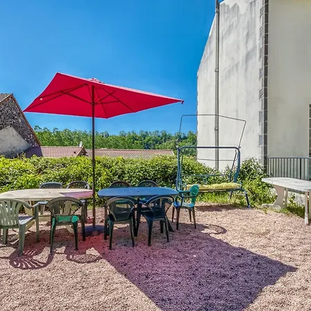Vakantiehuis In With Garden, Cleaning Included Pontgibaud